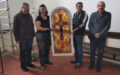 Les vitraux rénovés donnent de nouvelles couleurs à l’église Saint-Pierre
